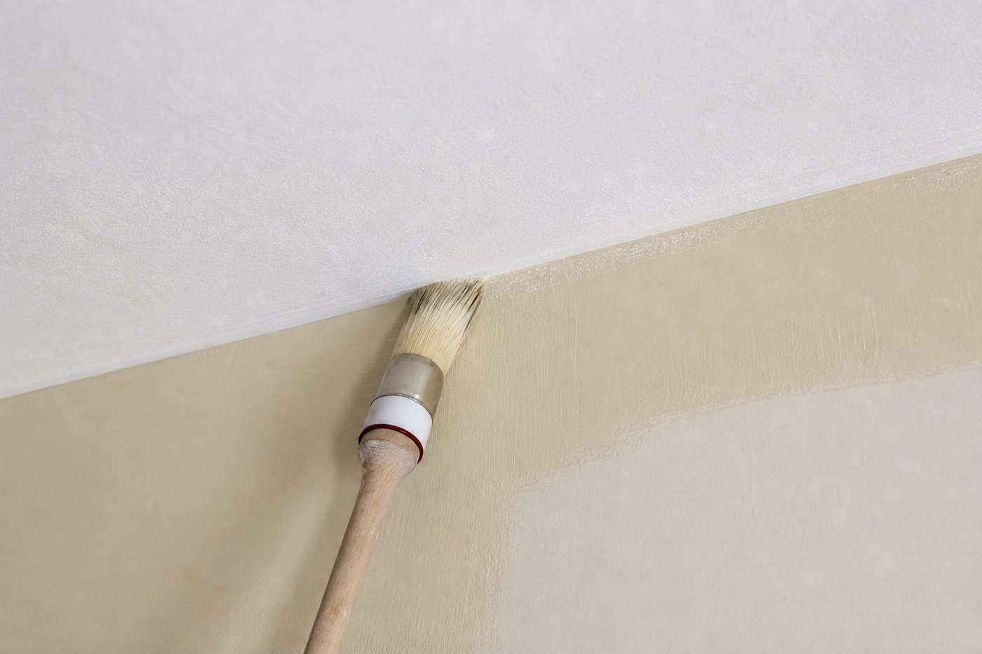 Faire un angle net entre mur et plafond